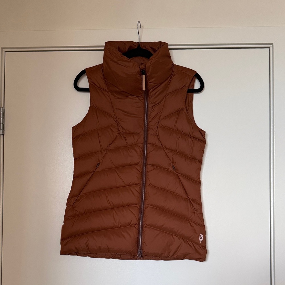Indygena Rust Orange Lightweight Puffer Vest XS Quilted Zip Up Outdoor Vest